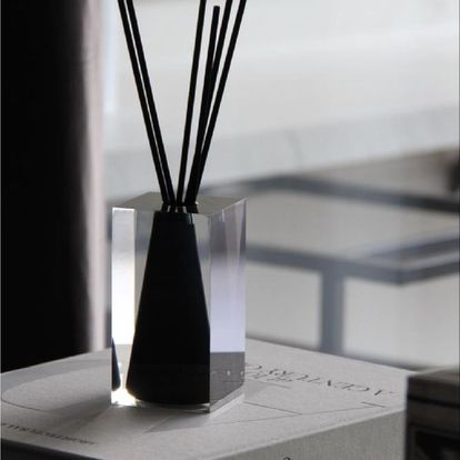 Renaissance Reed Diffuser - Polished Black Edition